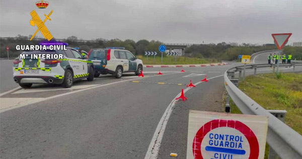 Detenido tras darse a la fuga en un control de la Guardia Civil en la A-5 cerca de Navalmoral