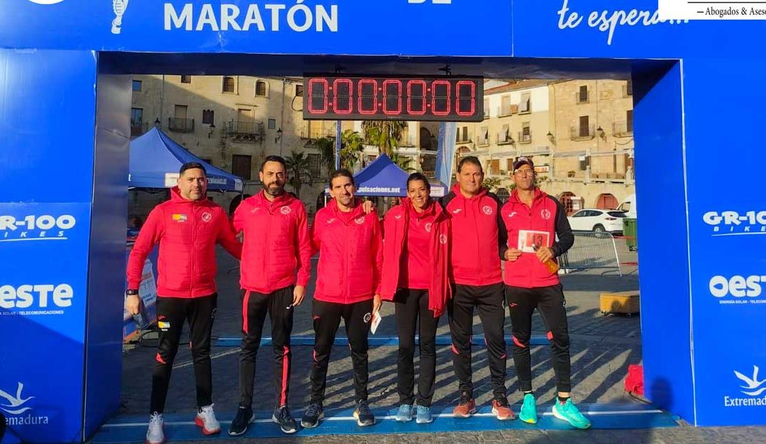 La marea roja del Club Deportivo Navalmaratón destaca en diversas pruebas de la geografía nacional