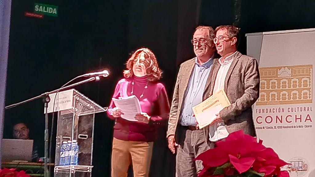 Entregados los premios del XV Certamen de Relatos Breves y I Concurso de Vídeos TikTok de Navidad en Navalmoral