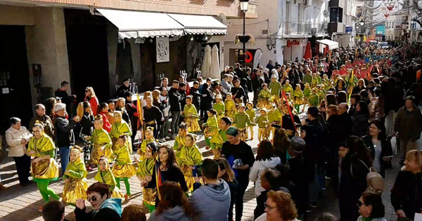 Desfile-Estudiantes-2019