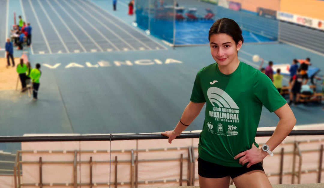 Brillante actuación de Emma Reig, del Club Atletismo Navalmoral,  en el Campeonato de España Sub16 en Pista Cubierta