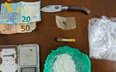 Detenido por tráfico de drogas tras ser sorprendido con 255 dosis de cocaína y una balanza de precisión