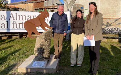 Millanes inaugura tres esculturas cedidas por Miguel Ángel Piñeiro Bacelo